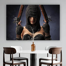 Lade das Bild in den Galerie-Viewer, Leinwandbild Bewaffnete Frau Querformat