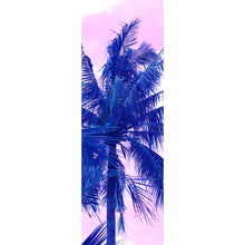 Lade das Bild in den Galerie-Viewer, Poster Blaue Palme mit Rosa Himmel Panorama Hoch
