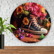 Lade das Bild in den Galerie-Viewer, Aluminiumbild gebürstet Blumiger Jeans Turnschuh Kreis