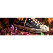 Lade das Bild in den Galerie-Viewer, Leinwandbild Blumiger Jeans Turnschuh Panorama