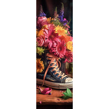 Lade das Bild in den Galerie-Viewer, Leinwandbild Blumiger Jeans Turnschuh Panorama Hoch