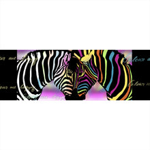 Lade das Bild in den Galerie-Viewer, Leinwandbild Buntes Zebrapaar Panorama