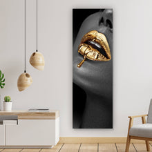 Lade das Bild in den Galerie-Viewer, Aluminiumbild Chrome Lippen Gold Panorama Hoch