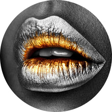 Lade das Bild in den Galerie-Viewer, Aluminiumbild gebürstet Chrome Lips Kreis