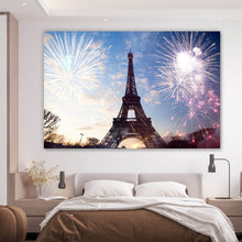 Lade das Bild in den Galerie-Viewer, Leinwandbild Eiffelturm mit Feuerwerk Querformat