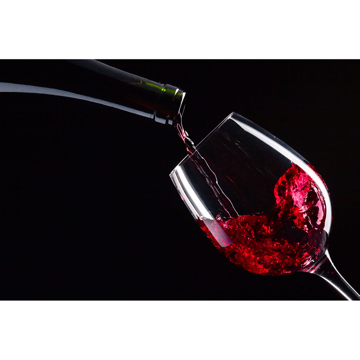 Aluminiumbild Ein Glas Rotwein im Querformat, Aufhängefertig & Versandkostenfrei – Wandguru