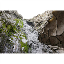 Lade das Bild in den Galerie-Viewer, Poster Eisgrotte im Sommer Querformat