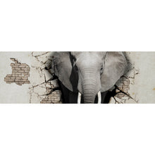 Lade das Bild in den Galerie-Viewer, Poster Elefant kommt aus der Wand Panorama