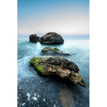 Lade das Bild in den Galerie-Viewer, Leinwandbild Fels in der Brandung Hochformat