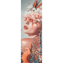 Lade das Bild in den Galerie-Viewer, Spannrahmenbild Flower Queen Panorama Hoch