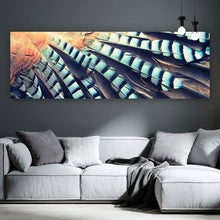 Lade das Bild in den Galerie-Viewer, Leinwandbild Flügel Nahaufnahme Panorama