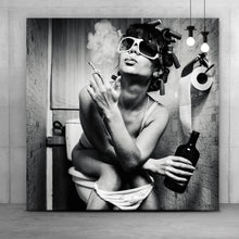 Lade das Bild in den Galerie-Viewer, Acrylglasbild Frau auf Toilette No.2 Quadrat