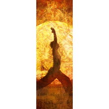 Lade das Bild in den Galerie-Viewer, Poster Frau im Yoga Krieger Panorama Hoch