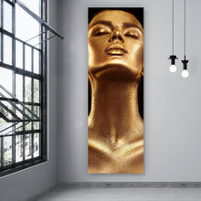 Lade das Bild in den Galerie-Viewer, Aluminiumbild gebürstet Frau in Gold No.1 Panorama Hoch