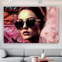 Lade das Bild in den Galerie-Viewer, Poster Frau mit Brille Modern Art Querformat