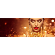 Lade das Bild in den Galerie-Viewer, Poster Frau mit Goldschmuck Panorama
