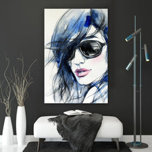 Lade das Bild in den Galerie-Viewer, Acrylglasbild Frau mit Sonnenbrille Aquarell Hochformat