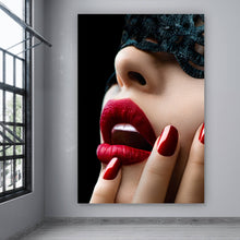 Lade das Bild in den Galerie-Viewer, Aluminiumbild Frau mit Spitzen Maske Hochformat
