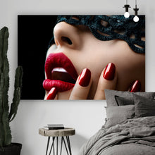 Lade das Bild in den Galerie-Viewer, Poster Frau mit Spitzen Maske Querformat