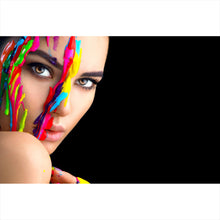 Lade das Bild in den Galerie-Viewer, Aluminiumbild Frauen Portrait mit Farbe Querformat