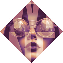 Lade das Bild in den Galerie-Viewer, Poster Frauengesicht mit Brille Vintage Wine Raute