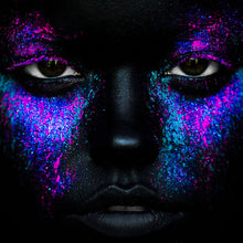 Lade das Bild in den Galerie-Viewer, Leinwandbild Frauenportrait Neon No.2 Quadrat