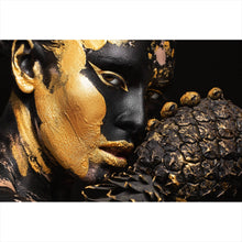 Lade das Bild in den Galerie-Viewer, Leinwandbild Frauenportrait Schwarz mit Gold No.2 Querformat