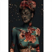 Lade das Bild in den Galerie-Viewer, Leinwandbild Frida Vintage mit Blumen Hochformat