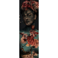 Lade das Bild in den Galerie-Viewer, Aluminiumbild gebürstet Frida Vintage mit Blumen Panorama Hoch