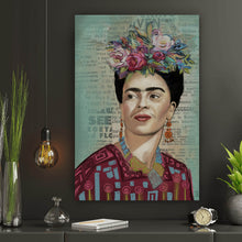 Lade das Bild in den Galerie-Viewer, Aluminiumbild gebürstet Frida Vintage Portrait Hochformat