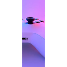 Lade das Bild in den Galerie-Viewer, Poster Gaming Controller im Neonlicht Panorama Hoch