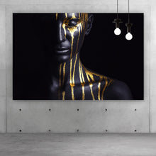 Lade das Bild in den Galerie-Viewer, Acrylglasbild Geheimnisvolle Frau mit Gold Querformat