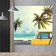 Lade das Bild in den Galerie-Viewer, Leinwandbild Gelber Oldtimer am Strand Quadrat