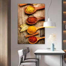 Lade das Bild in den Galerie-Viewer, Aluminiumbild gebürstet Gewürze auf Holz Hochformat