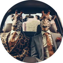 Lade das Bild in den Galerie-Viewer, Aluminiumbild gebürstet Giraffen Duo im Anzug Digital Art Kreis