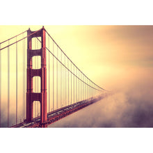 Lade das Bild in den Galerie-Viewer, Leinwandbild Golden Gate Bridge im Nebel Querformat