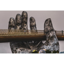 Lade das Bild in den Galerie-Viewer, Leinwandbild Goldene Brücke Vietnam Querformat