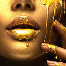 Lade das Bild in den Galerie-Viewer, Aluminiumbild gebürstet Goldene Lippen No.4 Quadrat