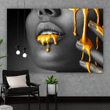 Lade das Bild in den Galerie-Viewer, Aluminiumbild gebürstet Goldene Lippen No.7 Querformat