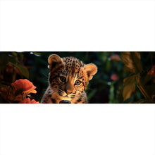 Lade das Bild in den Galerie-Viewer, Aluminiumbild Goldiges kleines Leopardenkind Panorama
