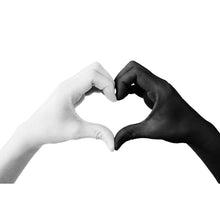 Lade das Bild in den Galerie-Viewer, Aluminiumbild Hände in Herzform Querformat