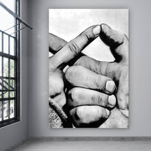 Lade das Bild in den Galerie-Viewer, Poster Hände Zeichenstil Vintage Hochformat