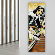 Lade das Bild in den Galerie-Viewer, Aluminiumbild Hausmädchen Graffiti Banksy Panorama Hoch