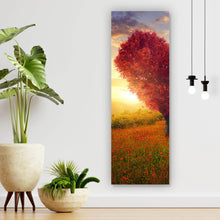 Lade das Bild in den Galerie-Viewer, Leinwandbild Herz Baum bei Sonnenuntergang Panorama Hoch