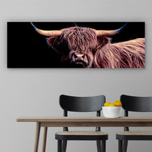 Lade das Bild in den Galerie-Viewer, Poster Highland Rind auf Schwarz Panorama