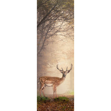 Lade das Bild in den Galerie-Viewer, Poster Hirsch in verträumten Nebelwald Panorama Hoch