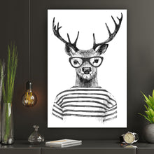 Lade das Bild in den Galerie-Viewer, Poster Hirsch mit Brille Zeichenstil Hochformat