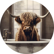 Lade das Bild in den Galerie-Viewer, Aluminiumbild gebürstet Hochlandrind in der Badewanne Vintage Kreis