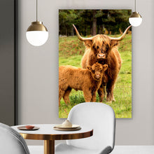 Lade das Bild in den Galerie-Viewer, Poster Hochlandrind mit Kalb Hochformat