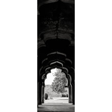Lade das Bild in den Galerie-Viewer, Poster Indische Kunstfotografie Schwarz Weiß Panorama Hoch